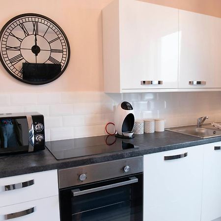 קלבליס Charles Alexander Short Stay - Highcliffe Apartments מראה חיצוני תמונה