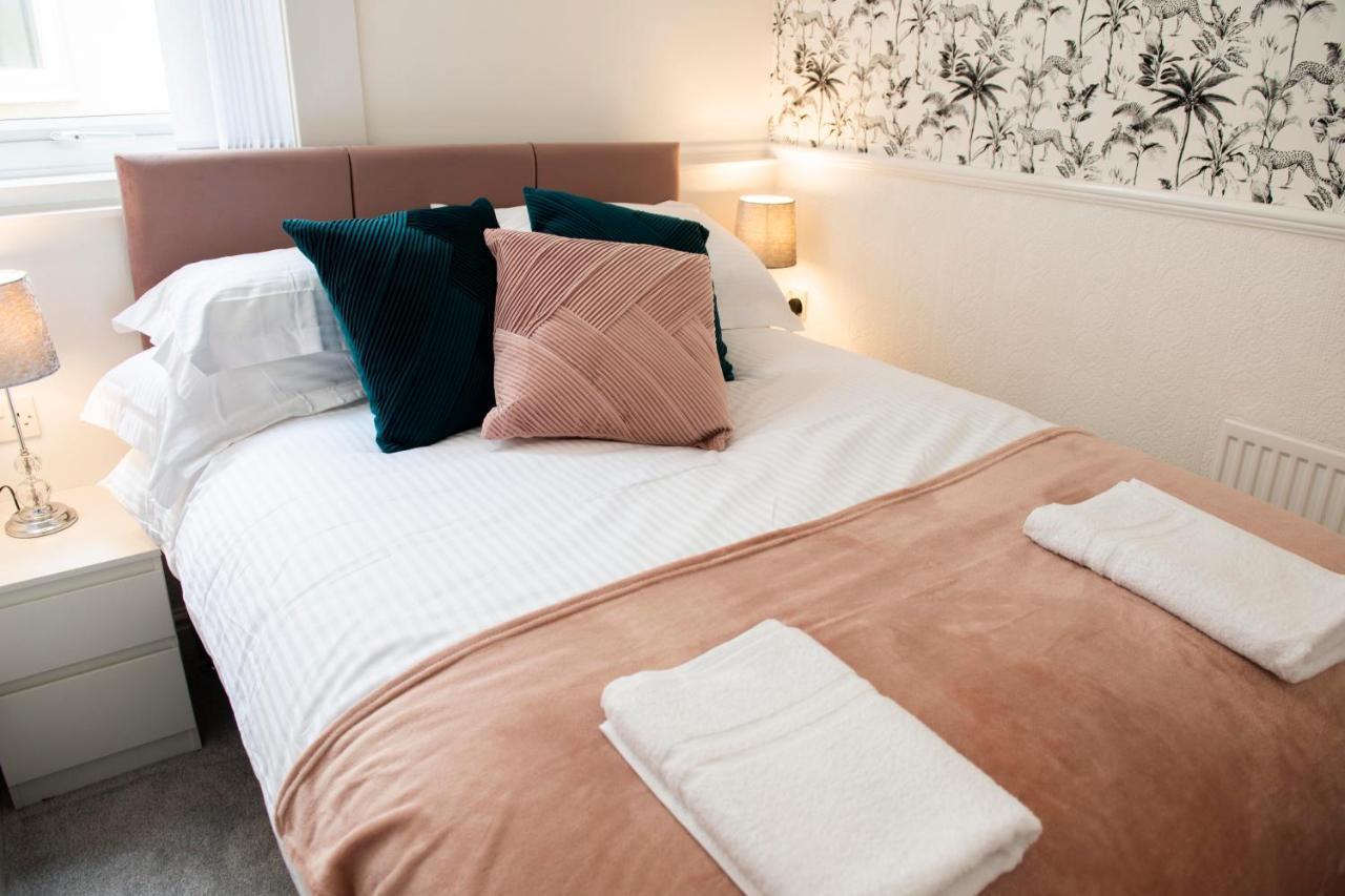 קלבליס Charles Alexander Short Stay - Highcliffe Apartments מראה חיצוני תמונה