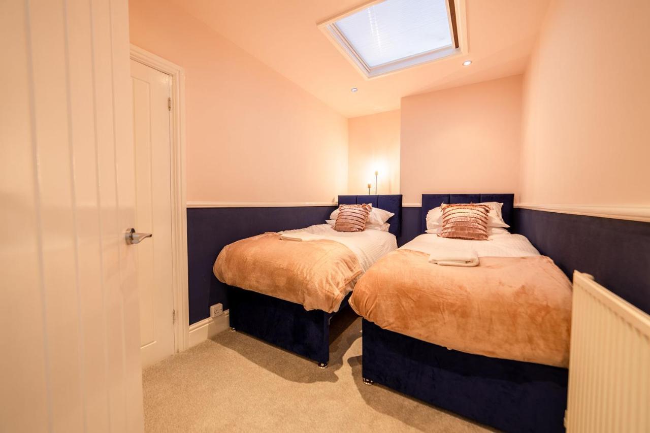 קלבליס Charles Alexander Short Stay - Highcliffe Apartments מראה חיצוני תמונה