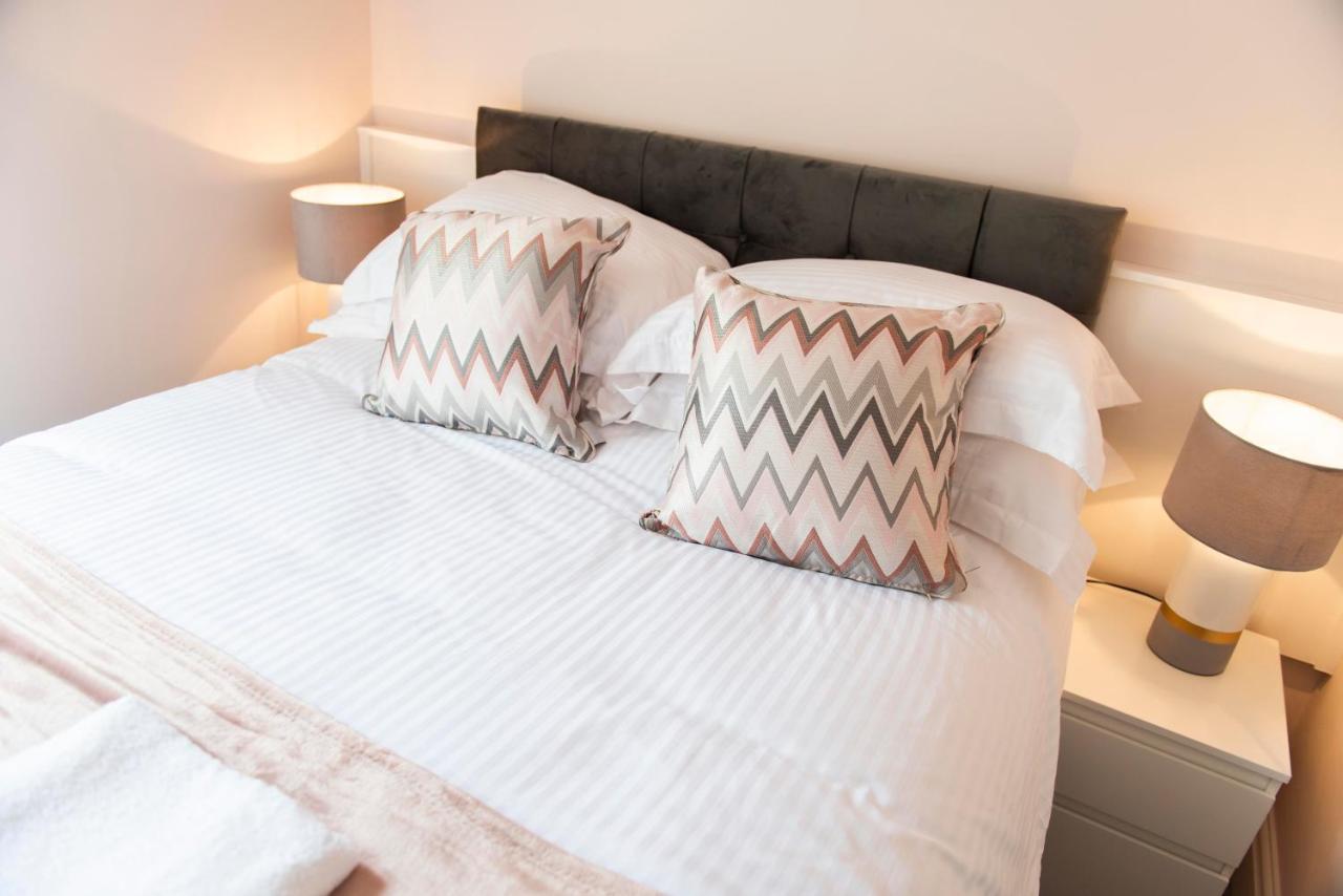 קלבליס Charles Alexander Short Stay - Highcliffe Apartments מראה חיצוני תמונה