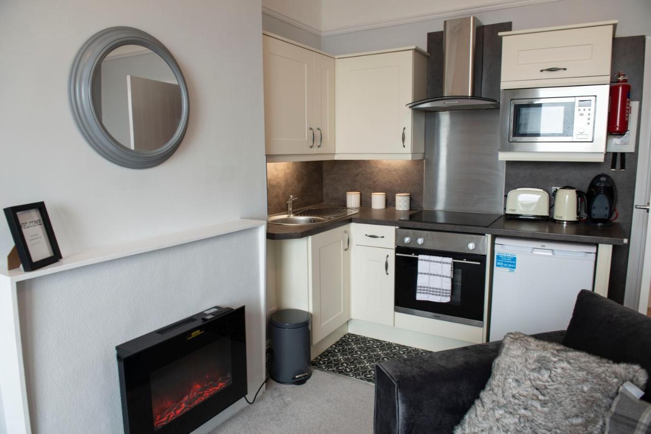 קלבליס Charles Alexander Short Stay - Highcliffe Apartments מראה חיצוני תמונה