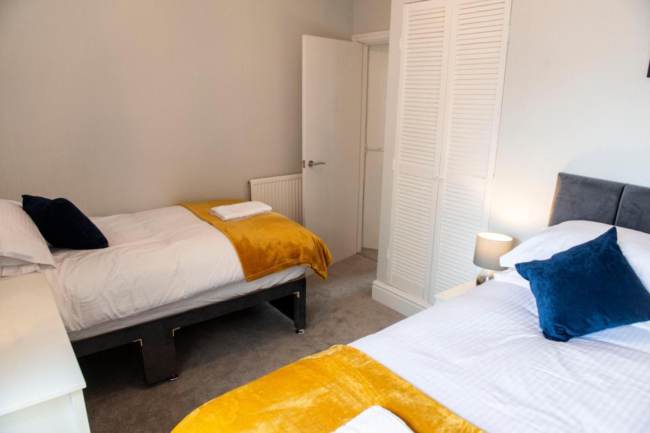 קלבליס Charles Alexander Short Stay - Highcliffe Apartments מראה חיצוני תמונה
