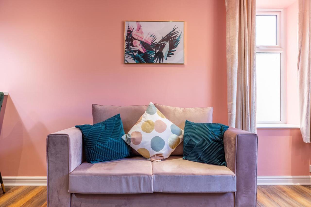 קלבליס Charles Alexander Short Stay - Highcliffe Apartments מראה חיצוני תמונה