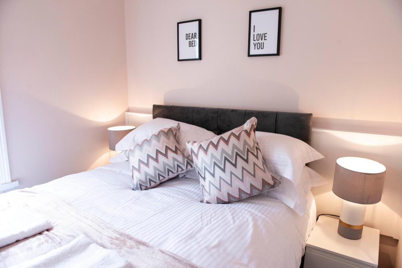 קלבליס Charles Alexander Short Stay - Highcliffe Apartments מראה חיצוני תמונה