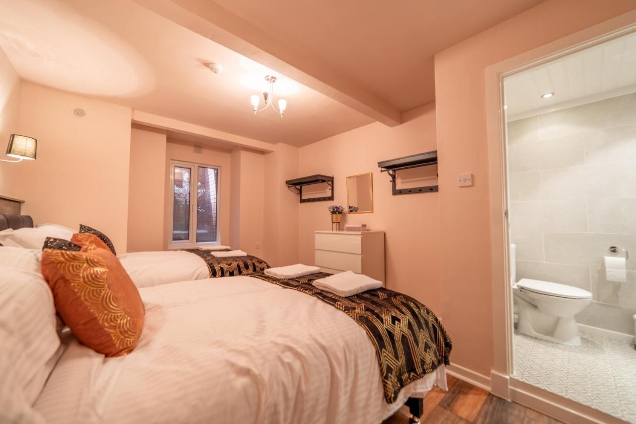 קלבליס Charles Alexander Short Stay - Highcliffe Apartments מראה חיצוני תמונה