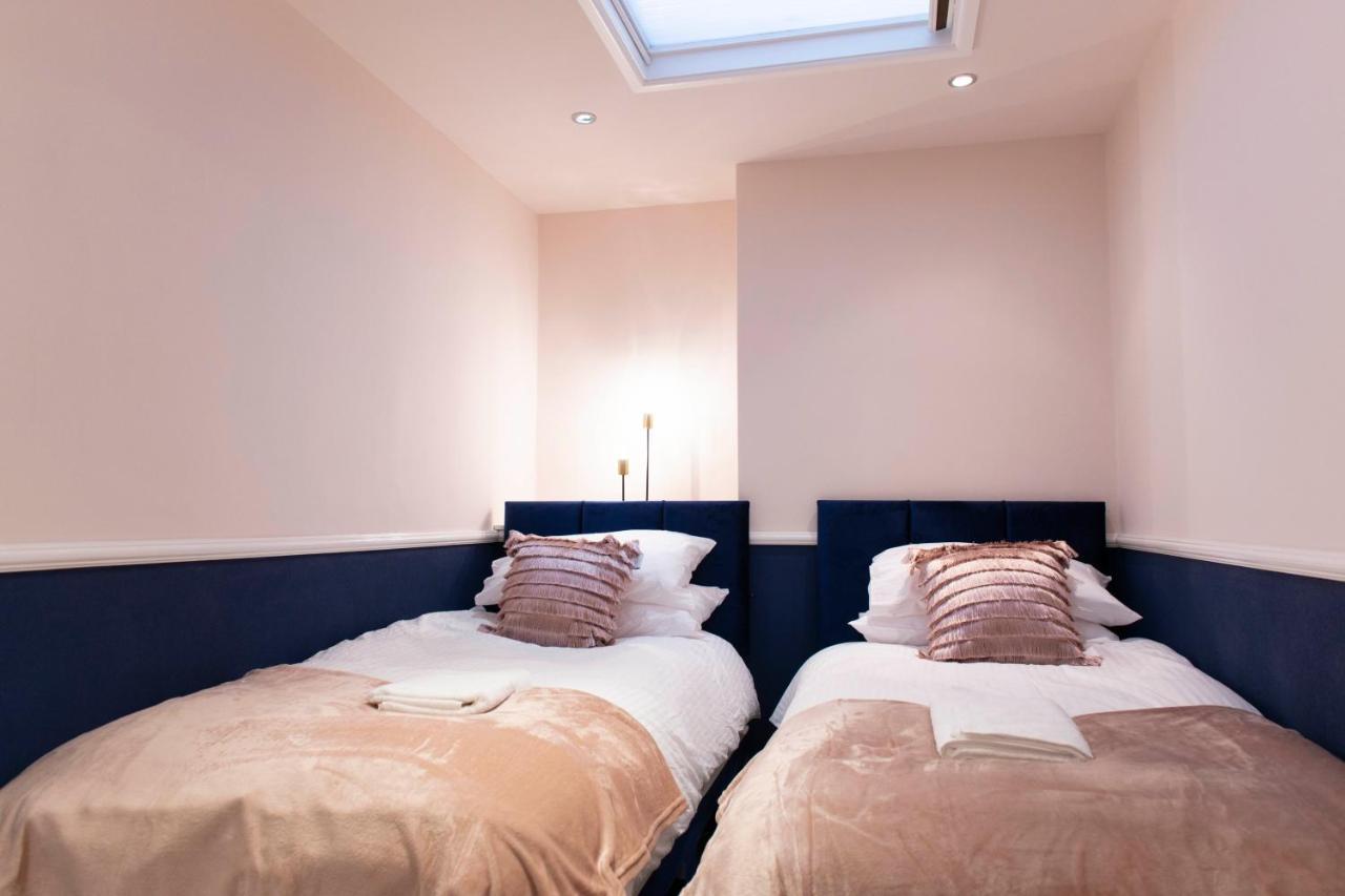קלבליס Charles Alexander Short Stay - Highcliffe Apartments מראה חיצוני תמונה